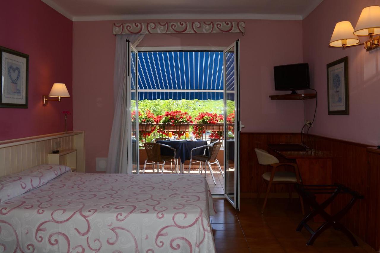 Hotel Casa Feliu Santa Susanna Exterior foto